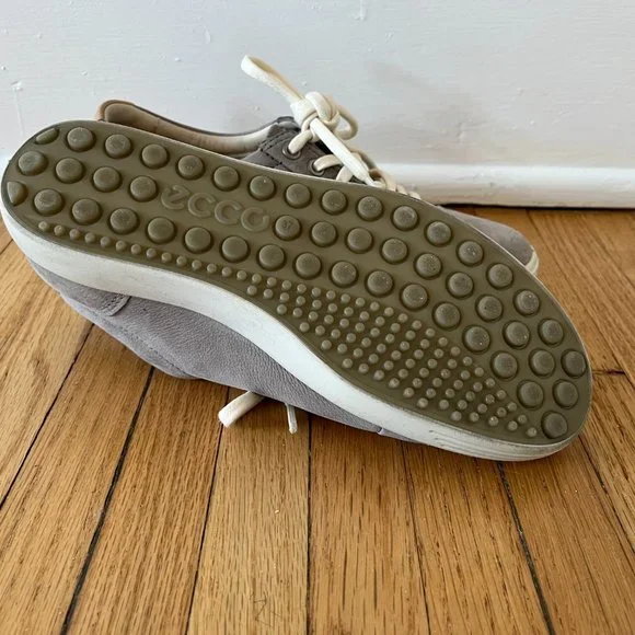 Ecco Soft 7 Women's Sneaker Gray Leather Sz 6 - Picture 3 of 4
